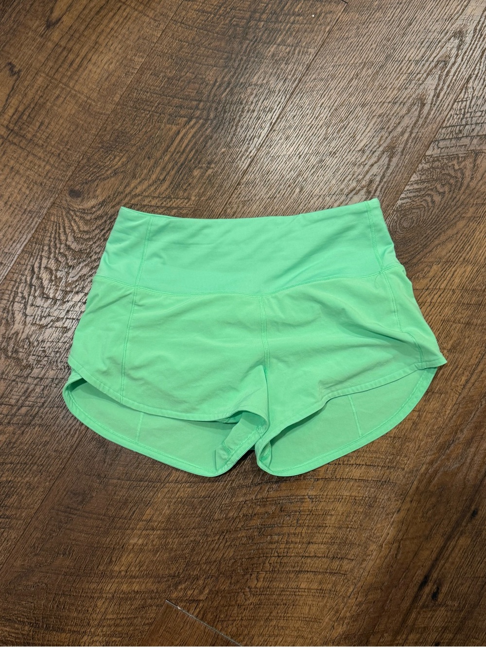 NWOT Lululemom Speed Up Shorts 2.5in